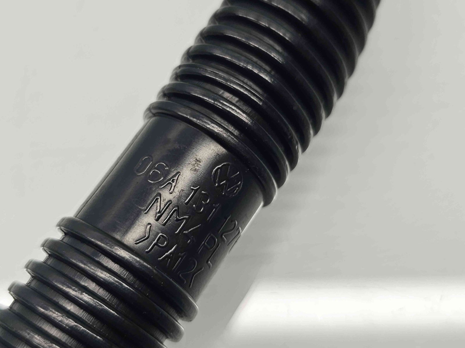 Tub admisie aer AUDI A3 (8P1) [Fabr 2003-2012] 06A131127L 1.6 Benz BSE 75KW / 102CP - imagine 4