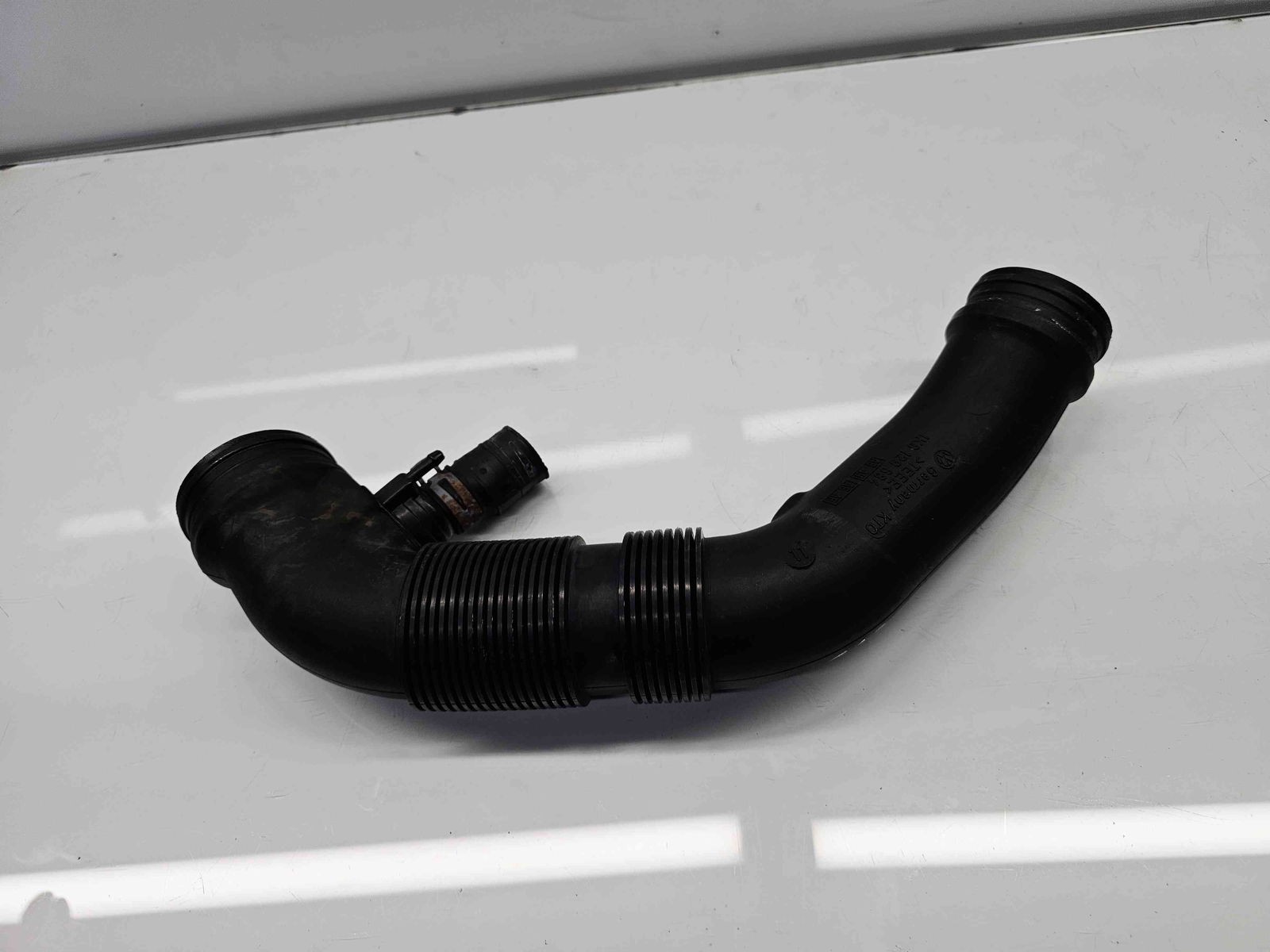 Tub admisie aer Volkswagen Golf 5 (1K1) [Fabr 2004-2008] 1K0129684 1.6 Benz BSE 75KW / 102CP - imagine 4