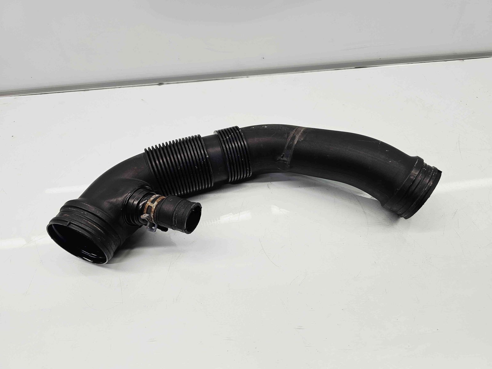 Tub admisie aer AUDI A3 (8P1) [Fabr 2003-2012] 1K0129684 1.6 Benz BSE 75KW / 102CP - imagine 1