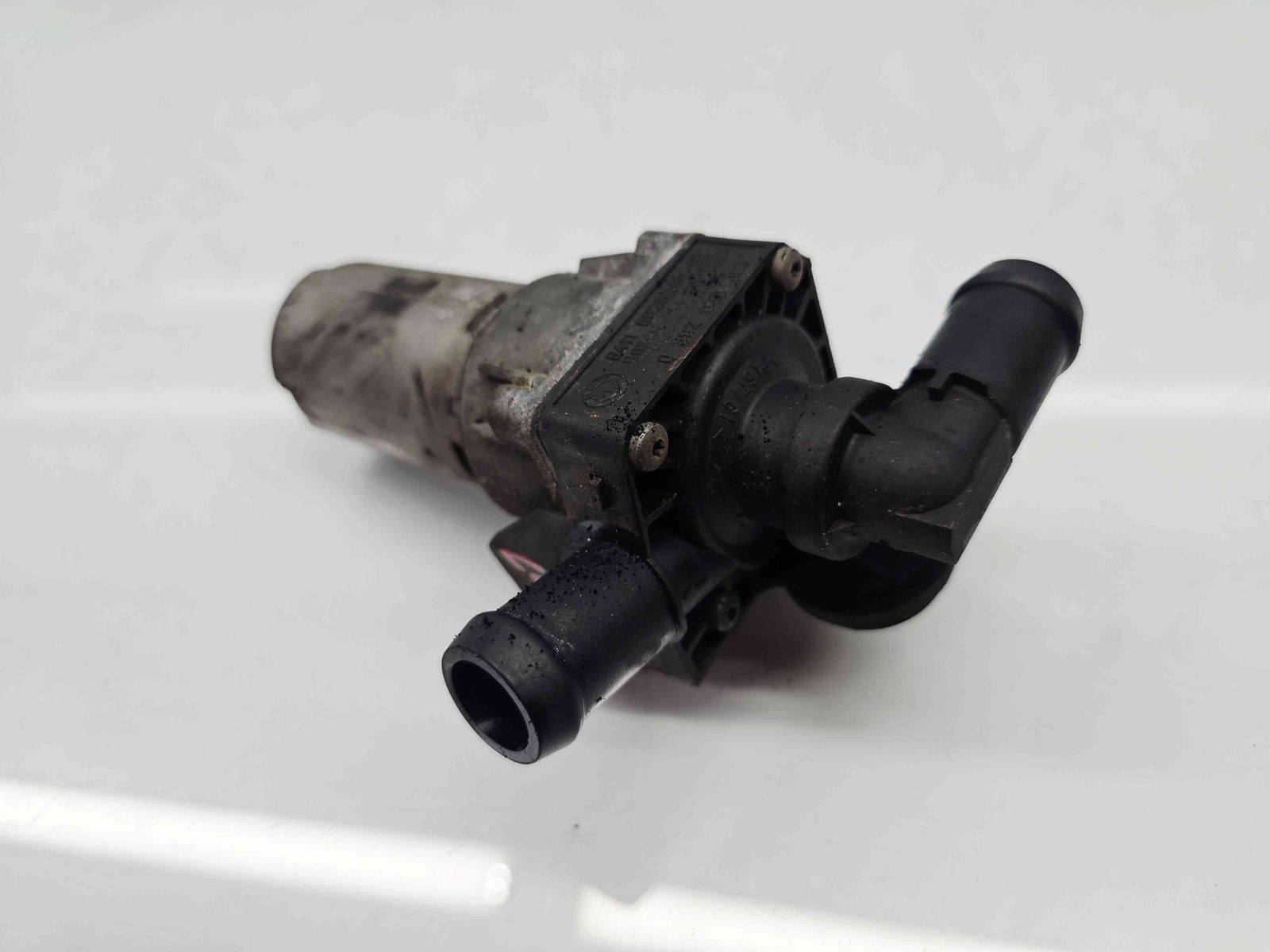 Pompa recirculare apa Bmw 1 (E81, E87) [Fabr 2004-2010] 6928246 2.0 N47D 105KW / 143CP - imagine 2