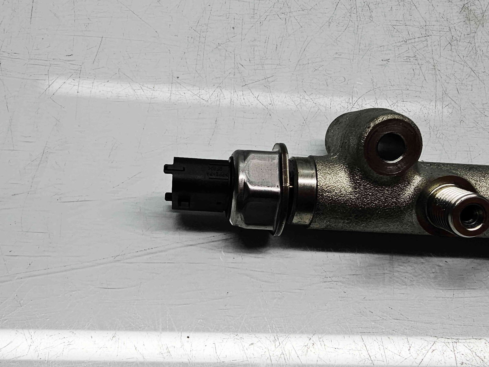 Rampa injectoare Opel Mokka [Fabr 2012-2019] 55570022 1.6 cdti B16DTL 81KW / 110CP - imagine 5