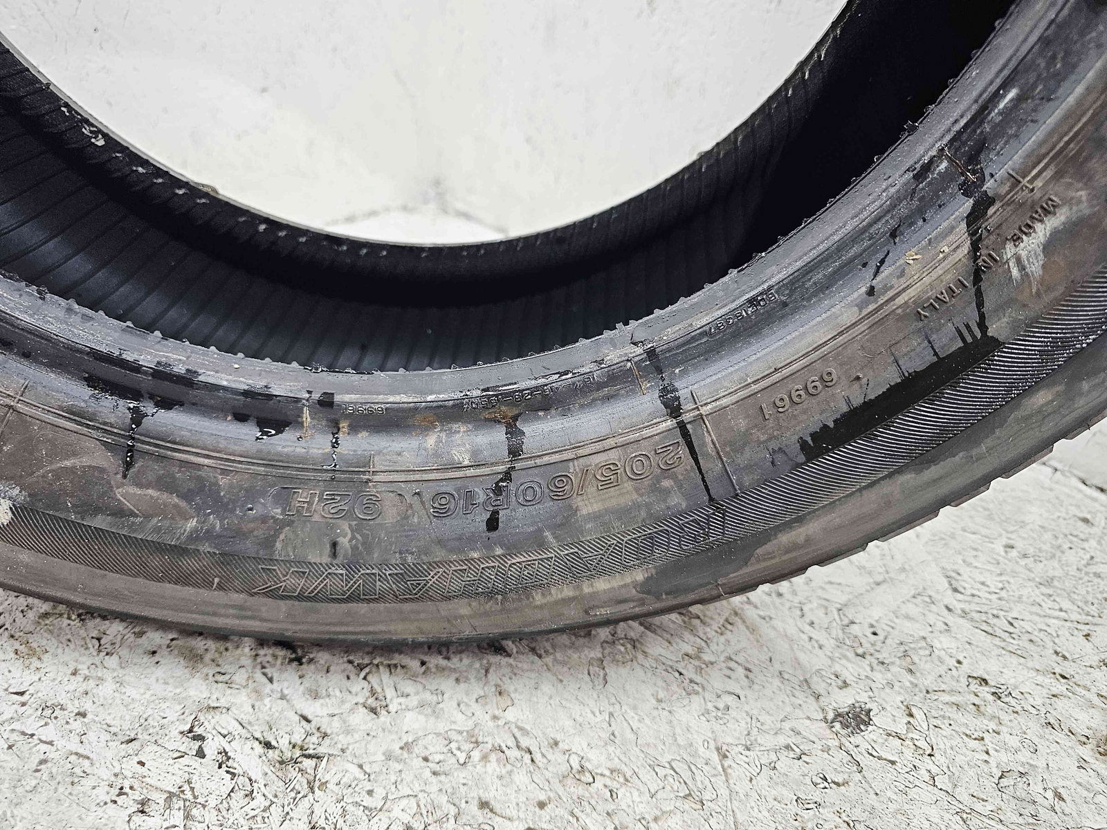 Anvelopa Vara Seat Ibiza 5 (6J5) FR [Fabr 2008-2017] 205 / 60 R16 - imagine 2