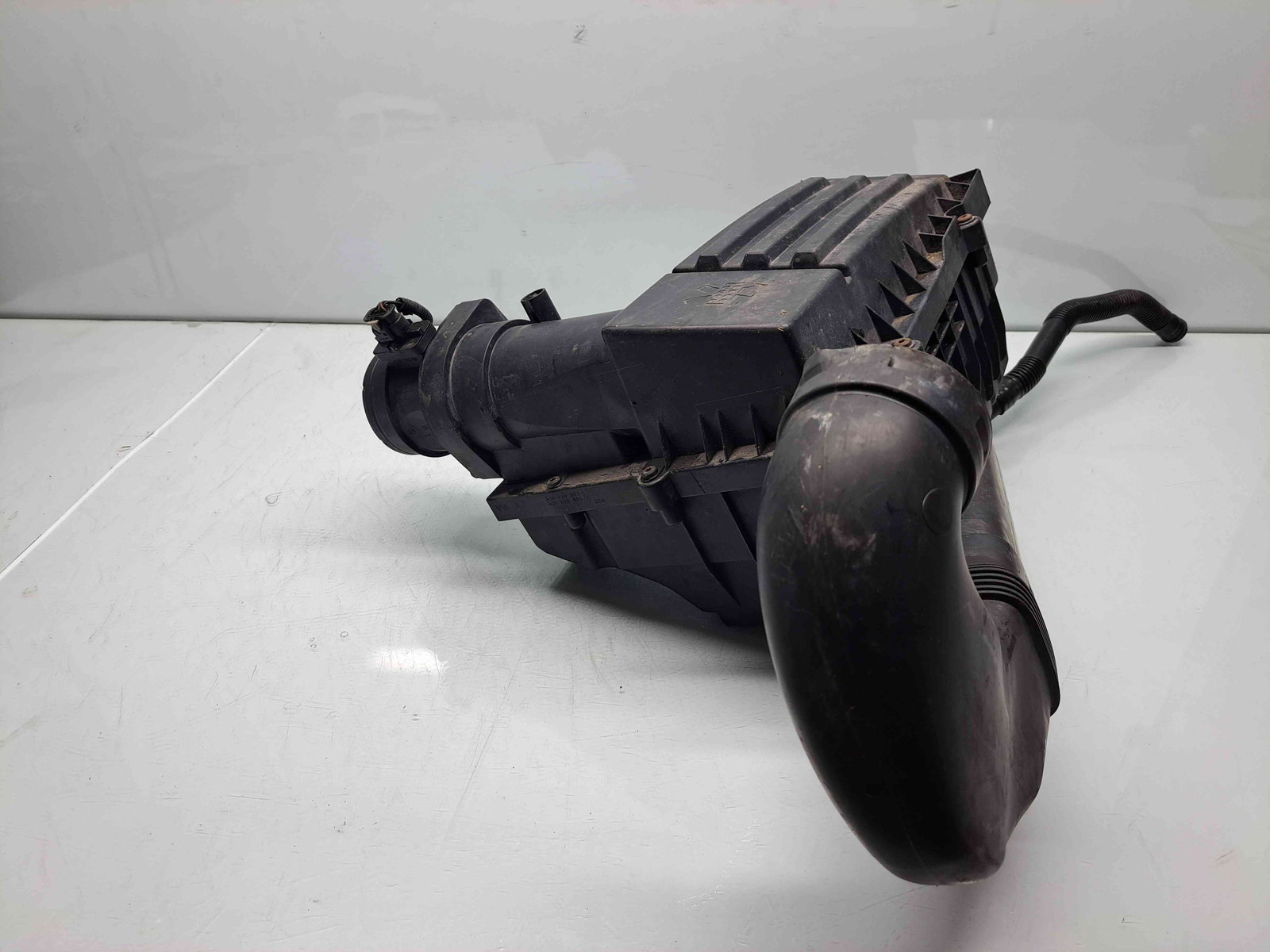 Carcasa filtru aer Skoda Superb II Combi (3T5) Facelift [Fabr 2009-2015] 3C0129607BC 2.0 TDI CFGB 125KW / 170CP - imagine 2