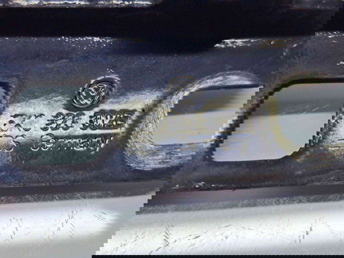 Set balamale capota Volkswagen Golf 6 (5K1) GTD [Fabr 2009-2013] 5K0823302B / 5K0823301B