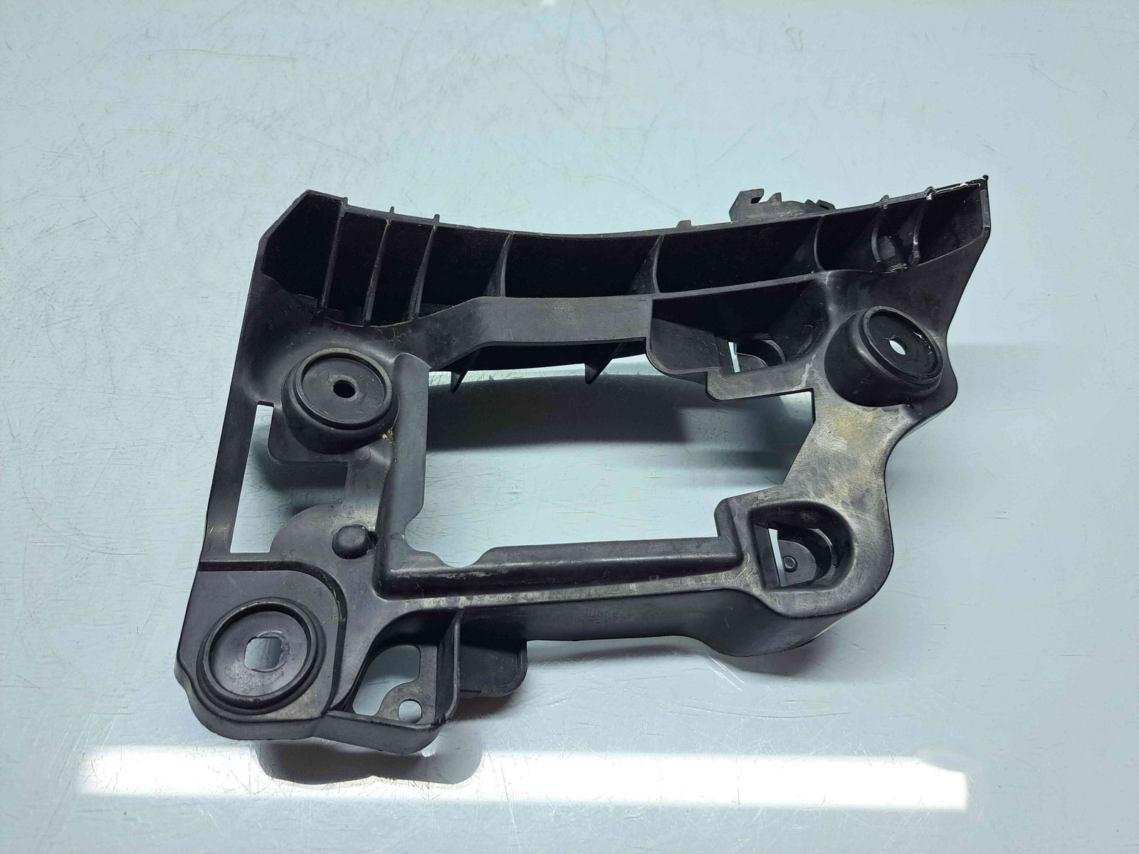 Suport bara stanga spate Volkswagen Passat CC (358) Facelift [Fabr 2012-2016] 3C8807393D