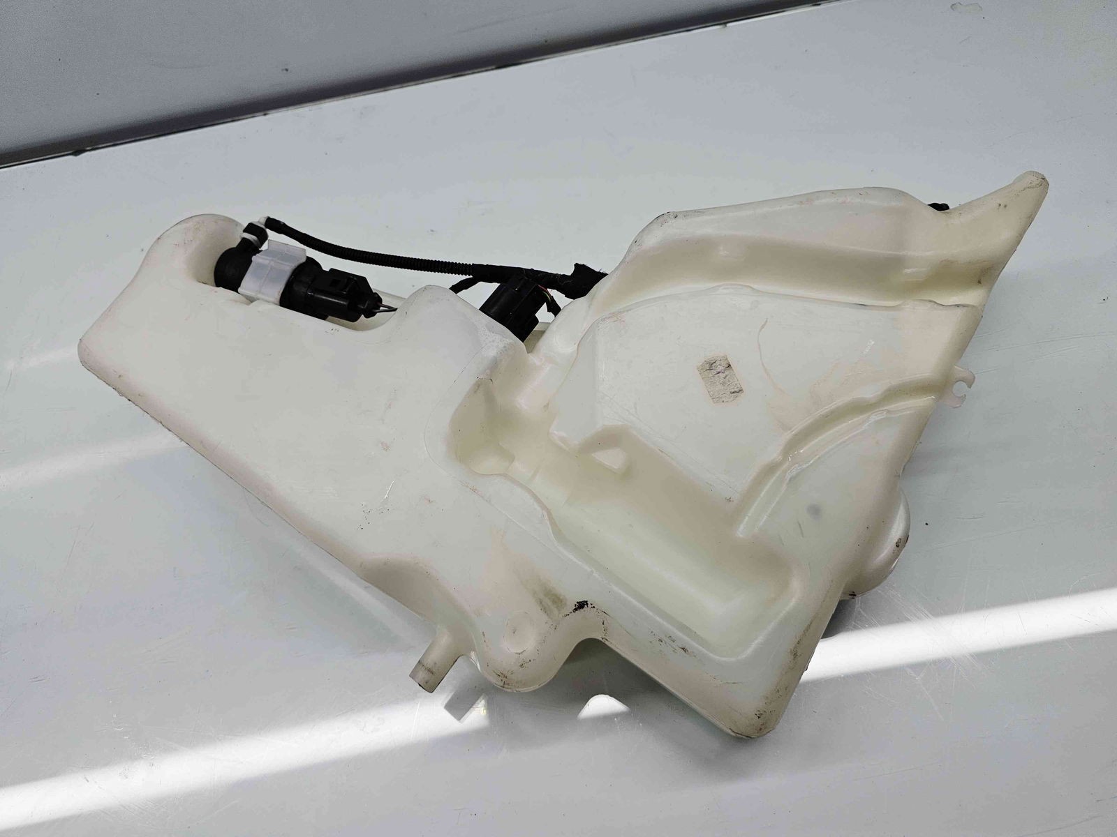 Vas lichid parbriz AUDI A5 (8T3) [Fabr 2007-2015] 8T0955453B - imagine 2