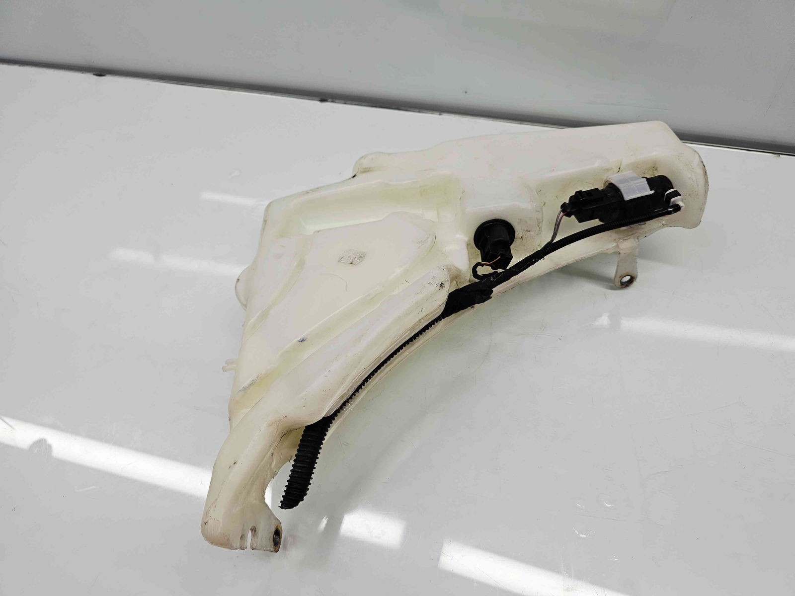 Vas lichid parbriz AUDI A5 (8T3) [Fabr 2007-2015] 8T0955453B - imagine 3