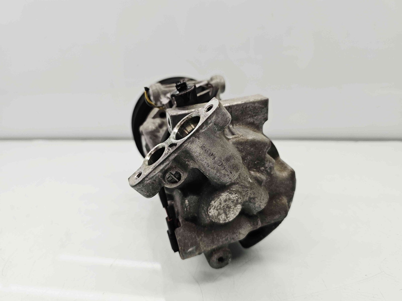 Compresor clima Dacia Duster [Fabr 2010-2016] 8200939386 1.6 Benz K4M858 81KW / 110CP - imagine 4