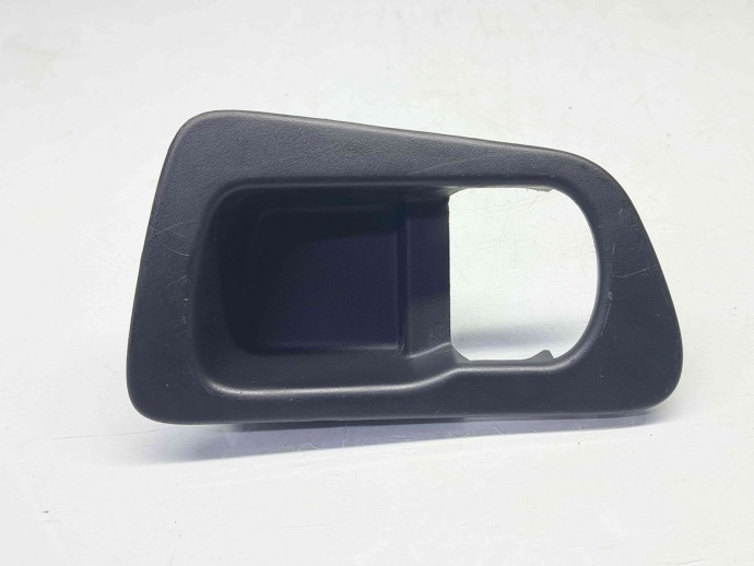 Ornament usa stanga spate Nissan Qashqai Facelift (2) [Fabr 2009-2013] 82683JD00A