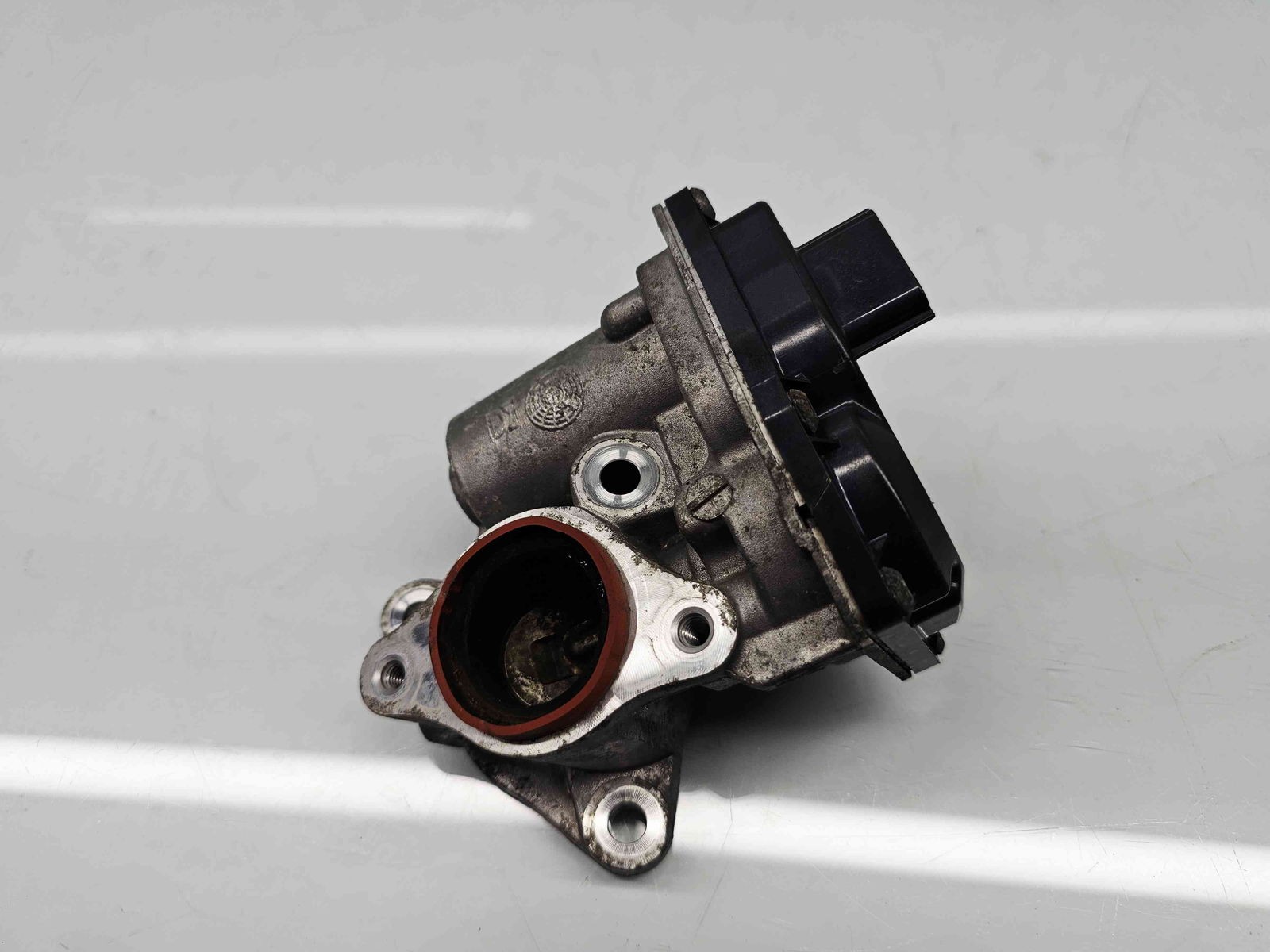 Supapa EGR Nissan Qashqai (2) [Fabr 2013-2017] 147104647R 1.5 dCi K9K608 66KW / 90CP