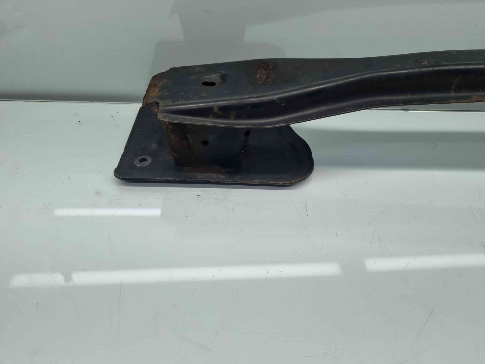 Armatura bara spate Ford Fiesta 6 [Fabr 2008-2019] 8V51-17912-BE - imagine 3