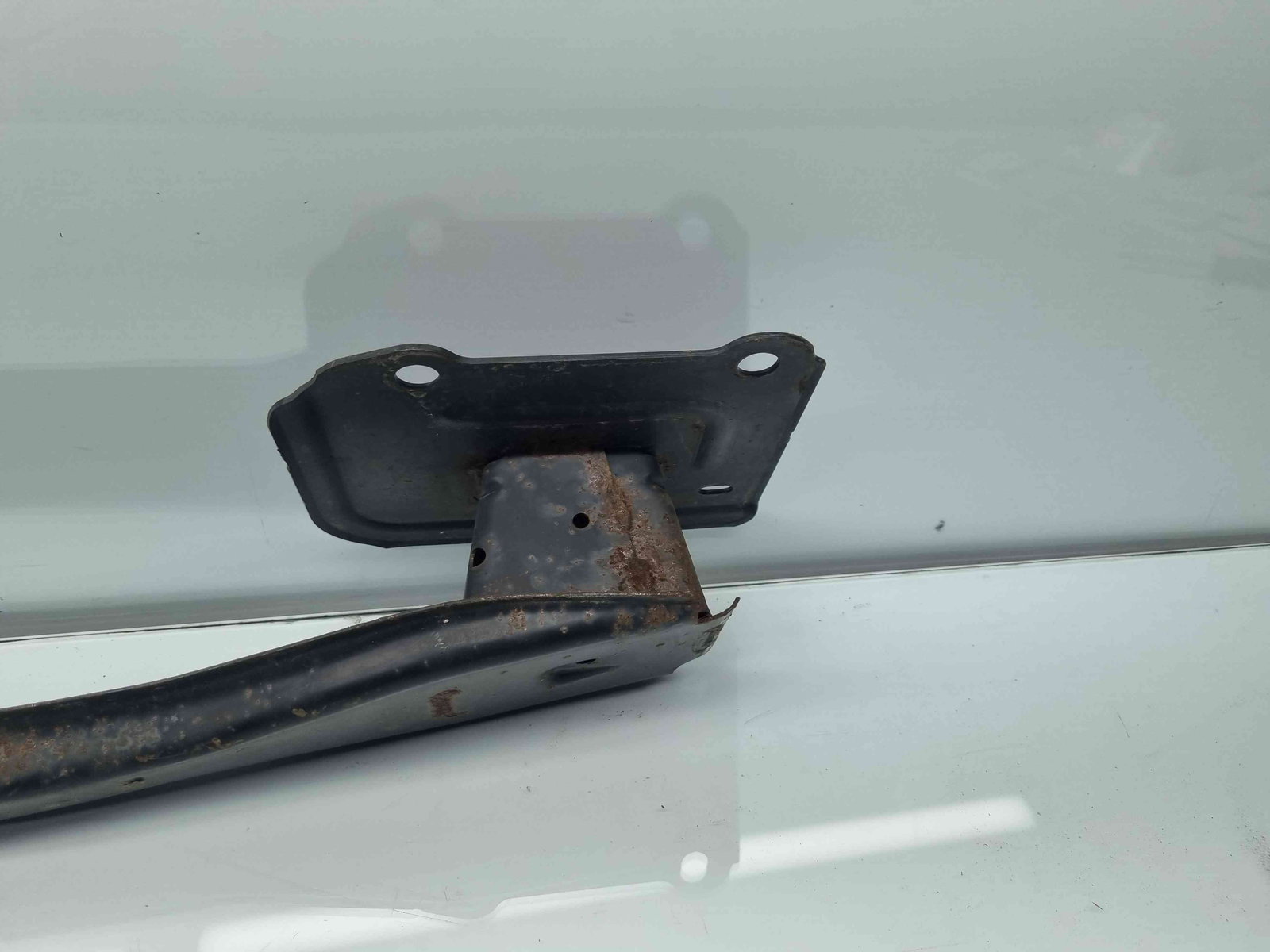 Armatura bara spate Ford Fiesta 6 [Fabr 2008-2019] 8V51-17912-BE - imagine 5