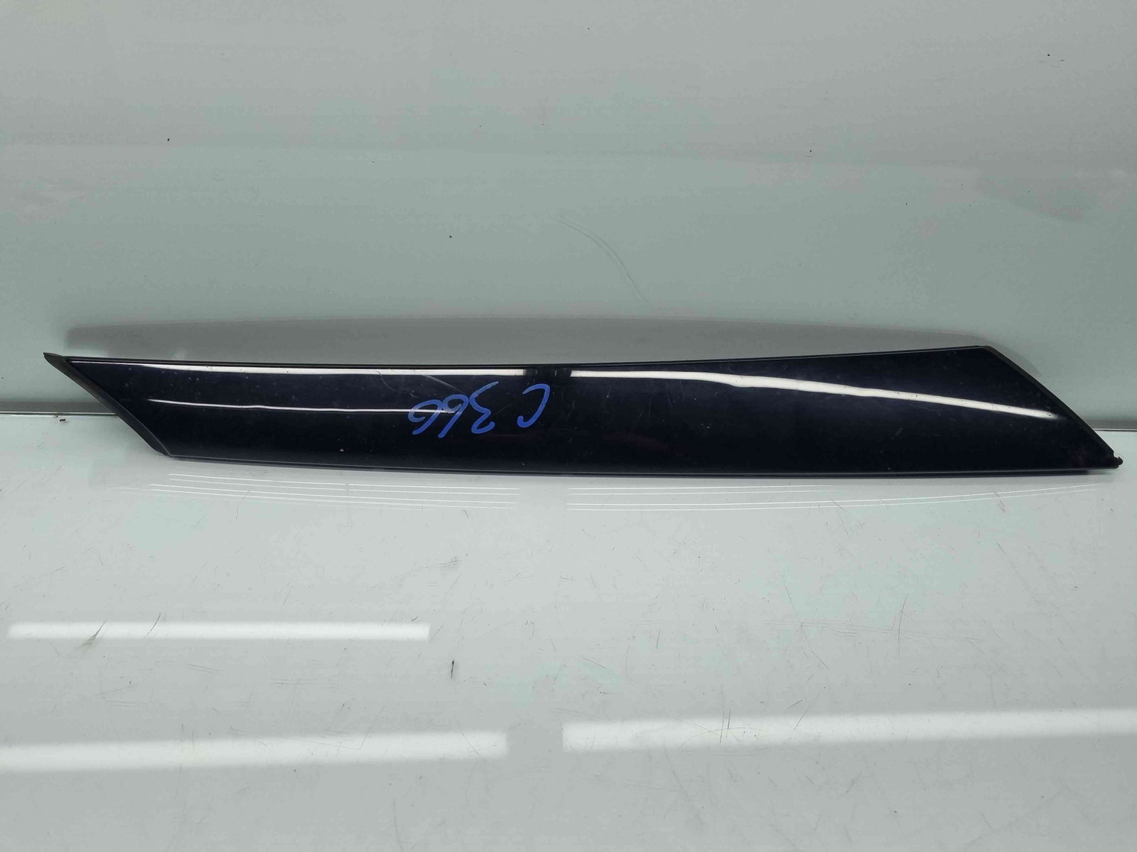 Ornament parbriz Skoda Fabia 2 (5J, 542) [Fabr 2007-2014] 5J6853263