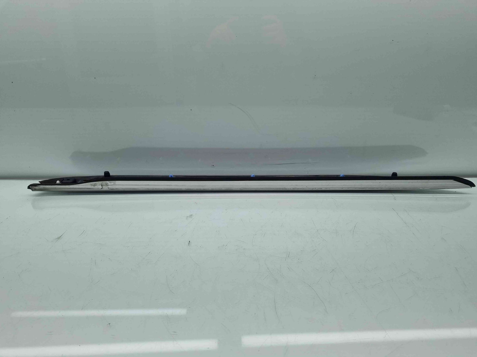 Ornament usa stanga spate Peugeot 2008 [Fabr 2013-prezent] 9806404877 - imagine 3