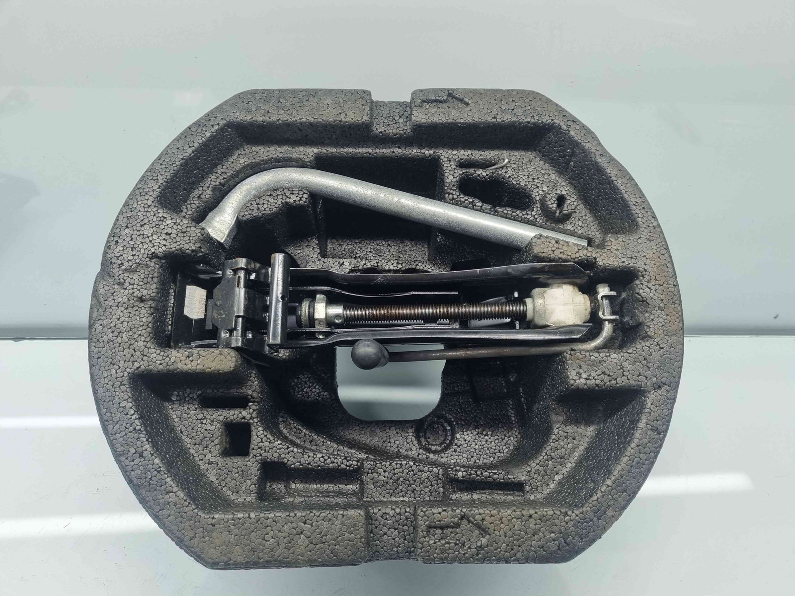 Set cric si cheie Skoda Fabia 2 (5J, 542) [Fabr 2007-2014] 5J0012115 - imagine 1