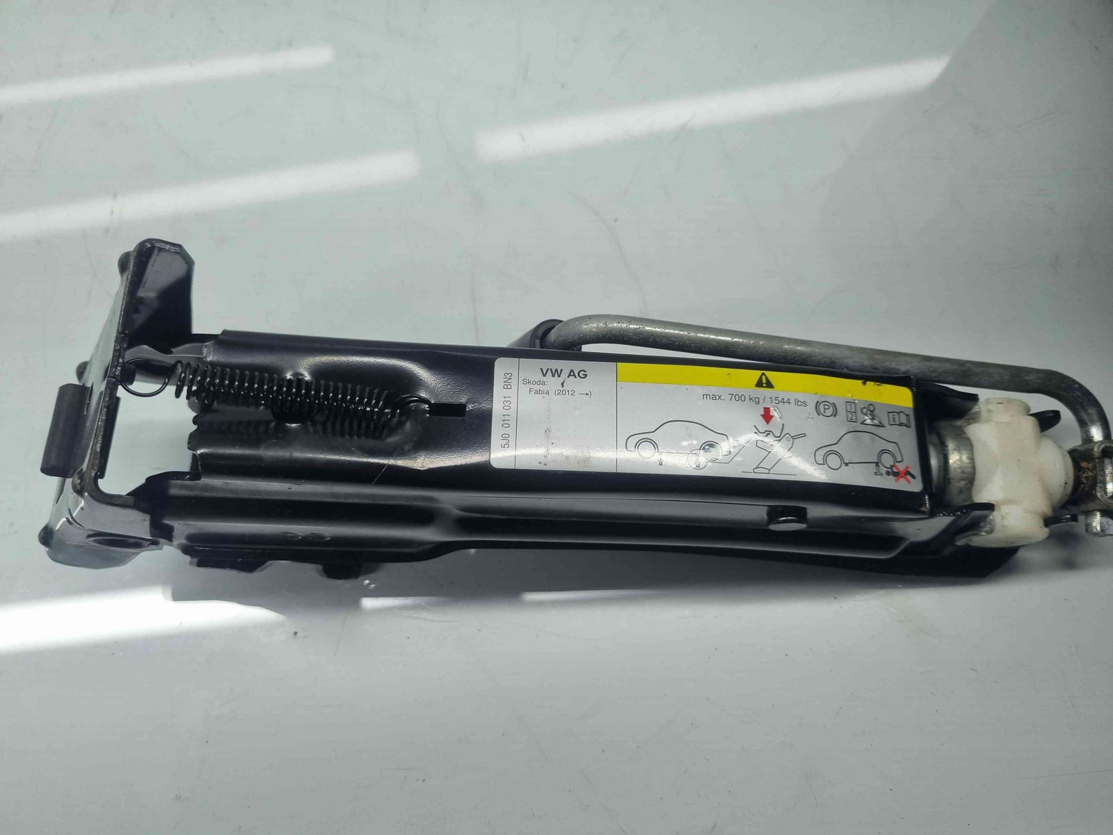 Set cric si cheie Skoda Fabia 2 (5J, 542) [Fabr 2007-2014] 5J0012115 - imagine 3