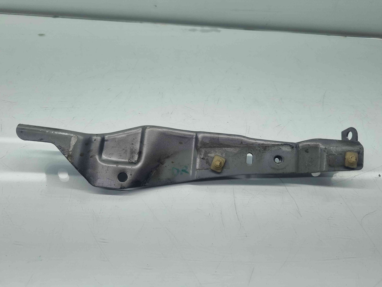 Suport aripa dreapta fata Renault Clio 4 (B98) Hatchback [Fabr 2012-2020] 641345024R - imagine 1