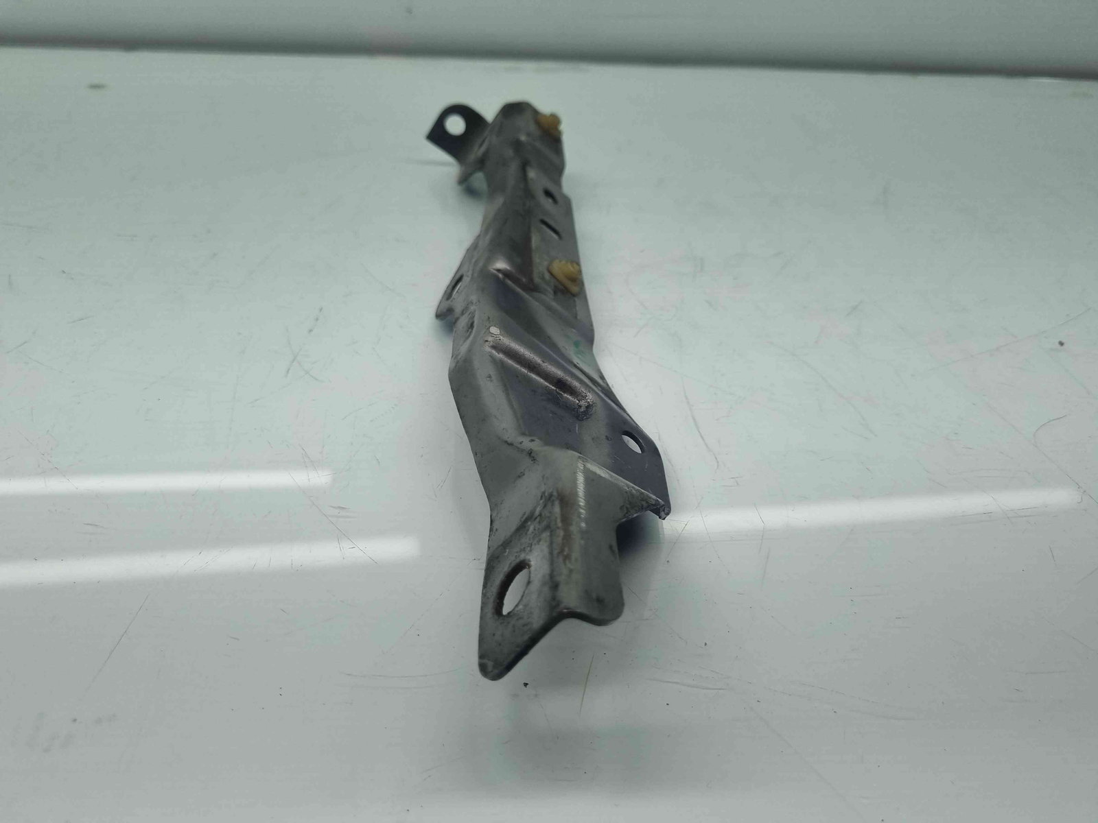 Suport aripa dreapta fata Renault Clio 4 (B98) Hatchback [Fabr 2012-2020] 641345024R - imagine 2