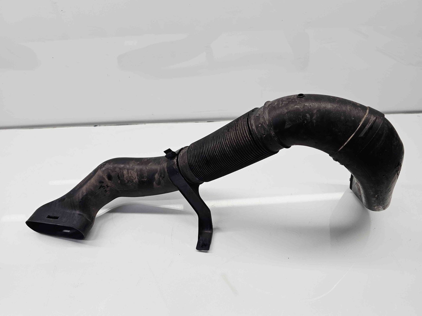 Tub admisie aer Mercedes Clasa CLK (C209) [Fabr 2002-2009] A6460900082 2.2 CDI 646963 110KW / 150CP - imagine 2