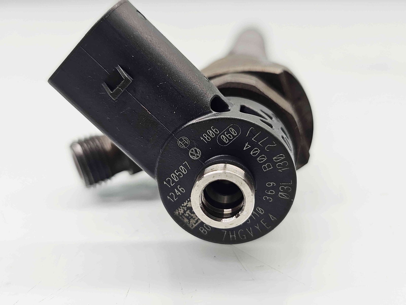 Injector AUDI A4 (8K2, B8) [Fabr 2008-2015] 03L130277J 2.0 TDI CGLC 130KW / 177CP - imagine 2