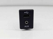  Conector auxiliar USB Nissan X-Trail (T32) [Fabr 2013-prezent] 795405004