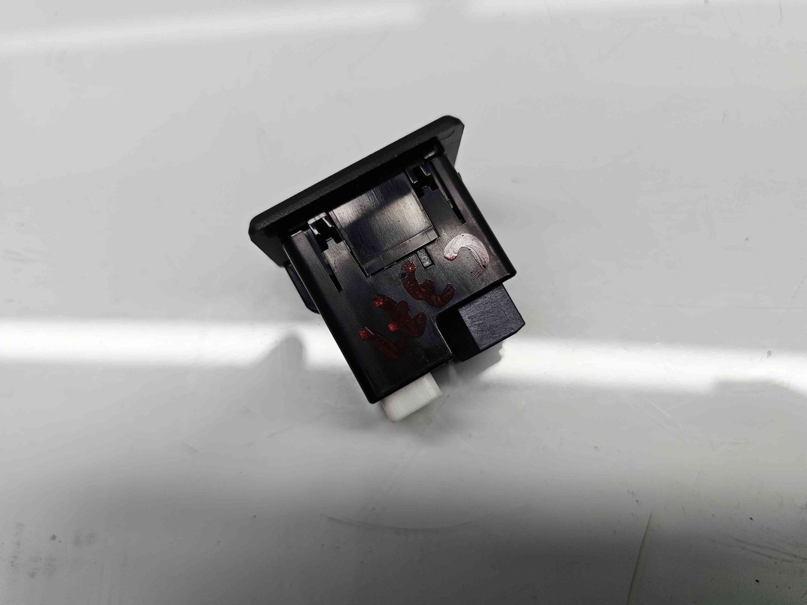 Conector auxiliar USB Nissan X-Trail (T32) [Fabr 2013-prezent] 795405004 - imagine 6