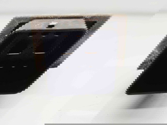  Releu  Renault Laguna 3 [Fabr 2007-2015] 110678071R 