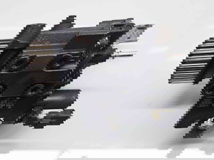 Pompa inalta presiune  Renault Megane 3 [Fabr 2008-2015] 167008557R 1.5 DCI K9K 81KW / 110CP