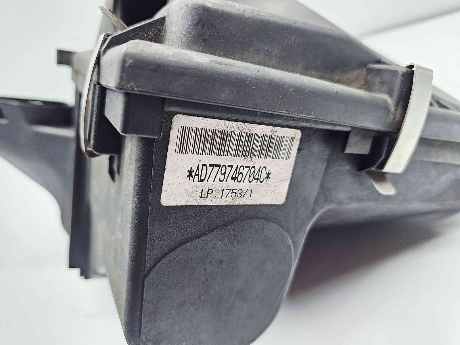 Carcasa filtru aer Bmw 1 (E81, E87) [Fabr 2004-2010] 7797467 2.0 N47D 105KW / 143CP - imagine 8