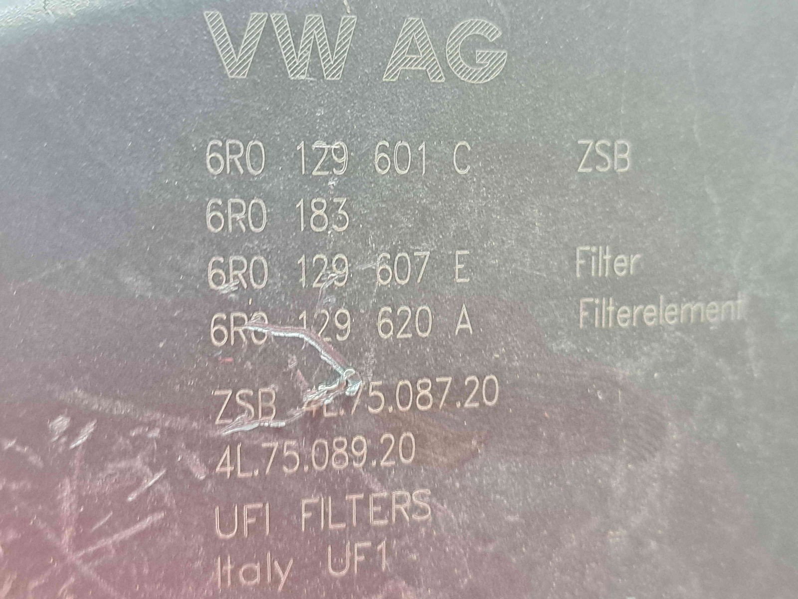 Carcasa filtru aer Skoda Rapid (NH3) [Fabr 2012-2019] 6R0129601C 1.6 TDI CAYC 77KW / 105CP - imagine 2