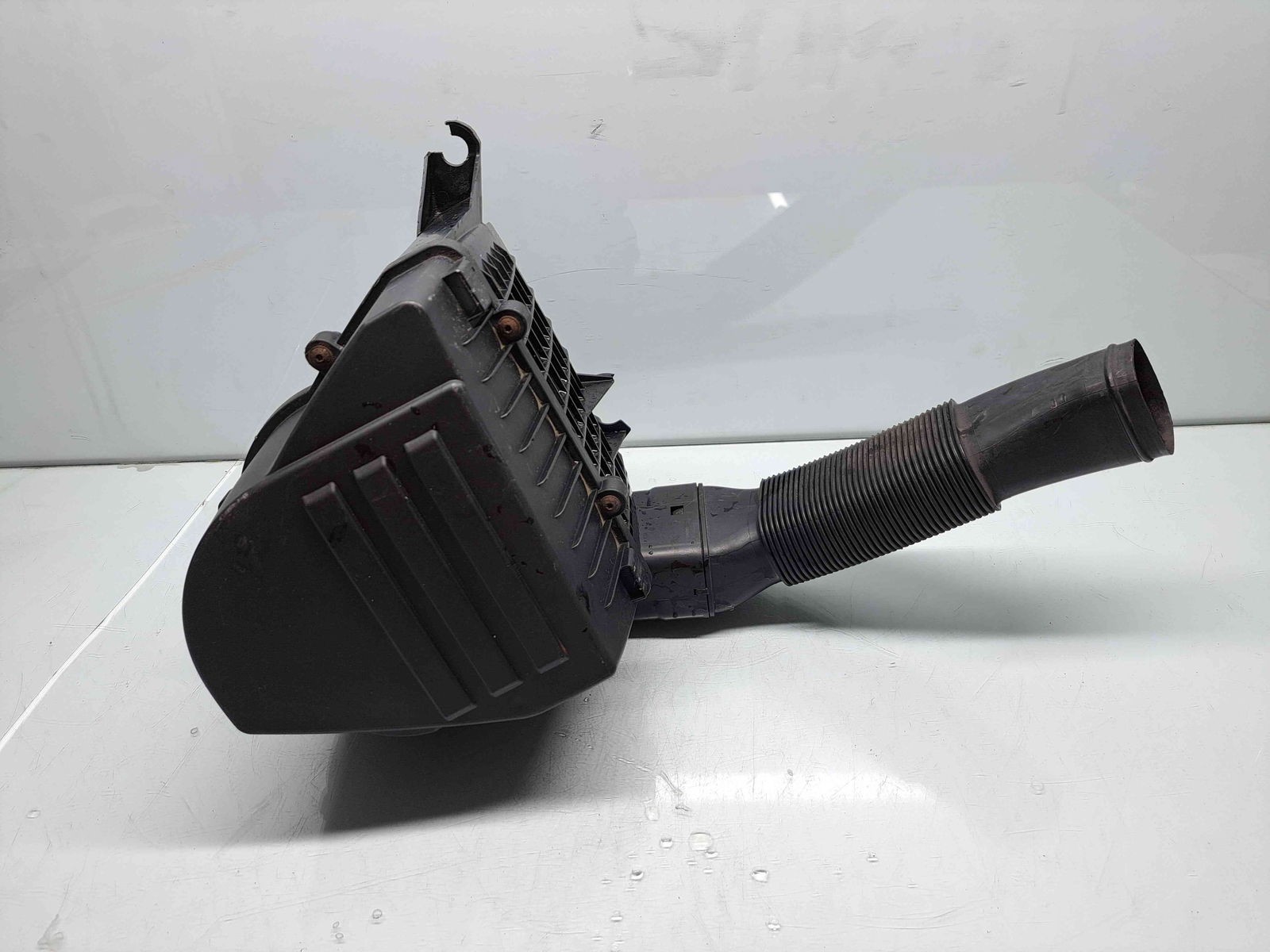 Carcasa filtru aer Volkswagen Polo (6R) [Fabr 2009-2016] 6R0129601C 1.6 TDI CAYC 77KW / 105CP