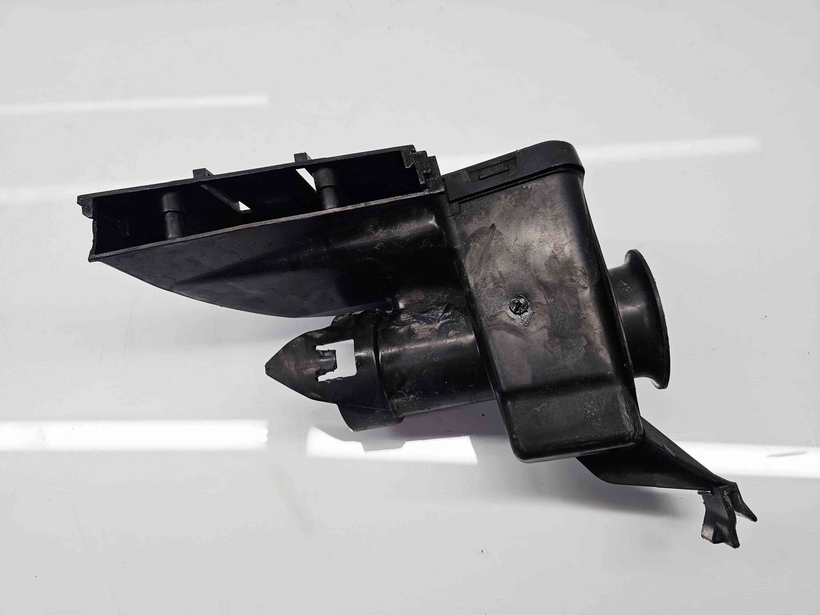 Rezonator aer Citroen C3 (II) [Fabr 2009-2016] 9682647680 1.6 HDI DV6DTED 68KW / 92CP - imagine 2