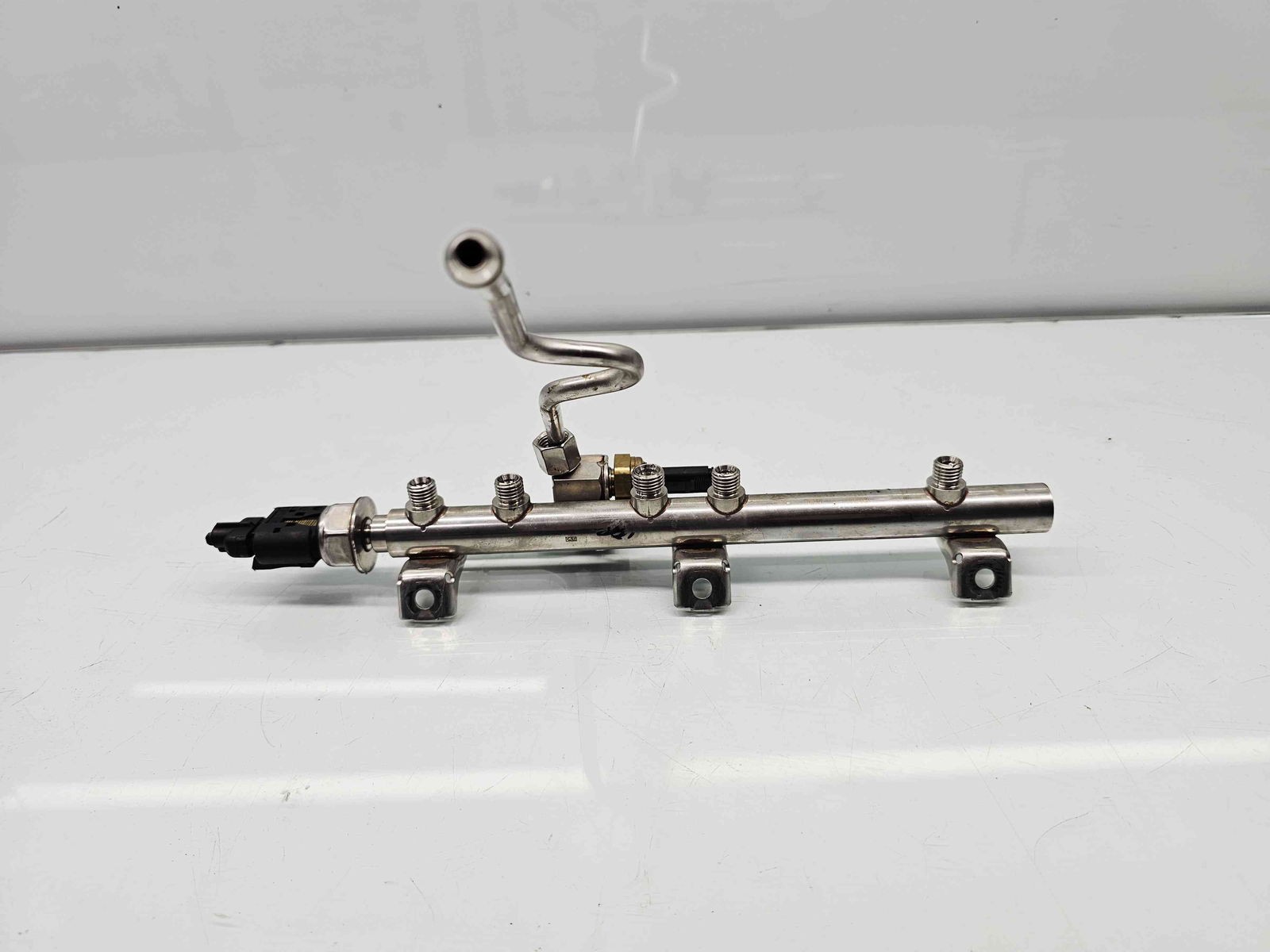 Rampa injectoare Bmw 5 (E60) [Fabr 2004-2010] 7562474 2.0 N43B 125KW / 170CP - imagine 1