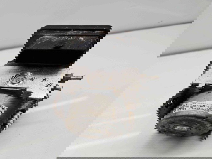 Pompa ABS  Dacia Logan 3 [Fabr 2021-2024] 476604105R 1.0 TCe H4D470 67KW / 91CP