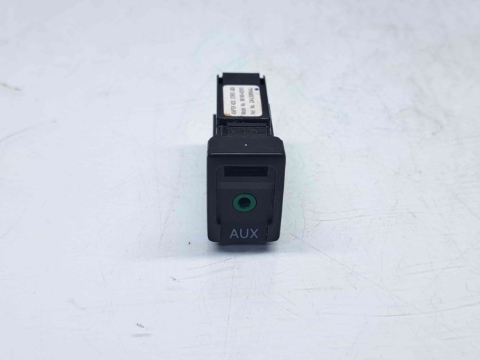  Conector auxiliar USB Toyota Rav 4 III (ACA3, ACE, ALA3, GSA3, ZSA3) [Fabr 2005-2013] OEM