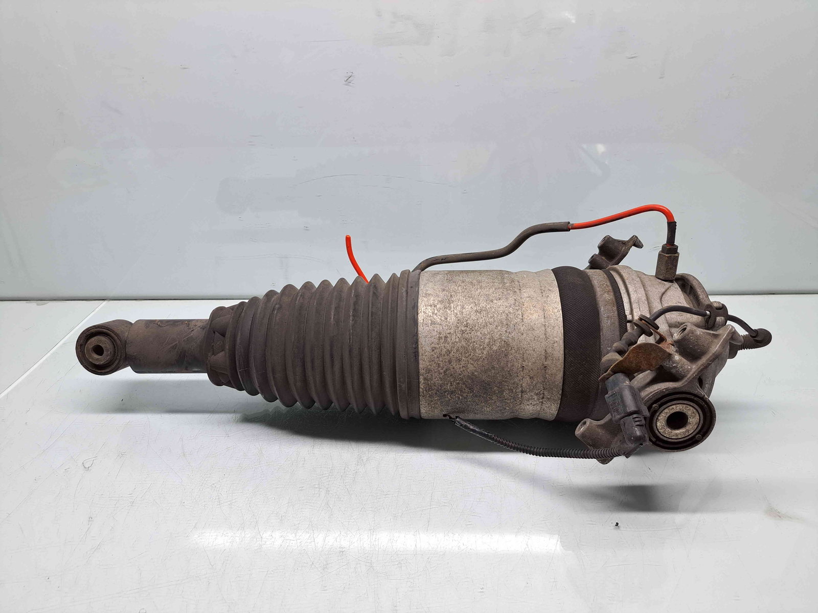 Amortizor stanga spate PORSCHE Cayenne (92A) [Fabr 2010-2017]3.0 TDI CRCA 180KW / 245CP - imagine 1