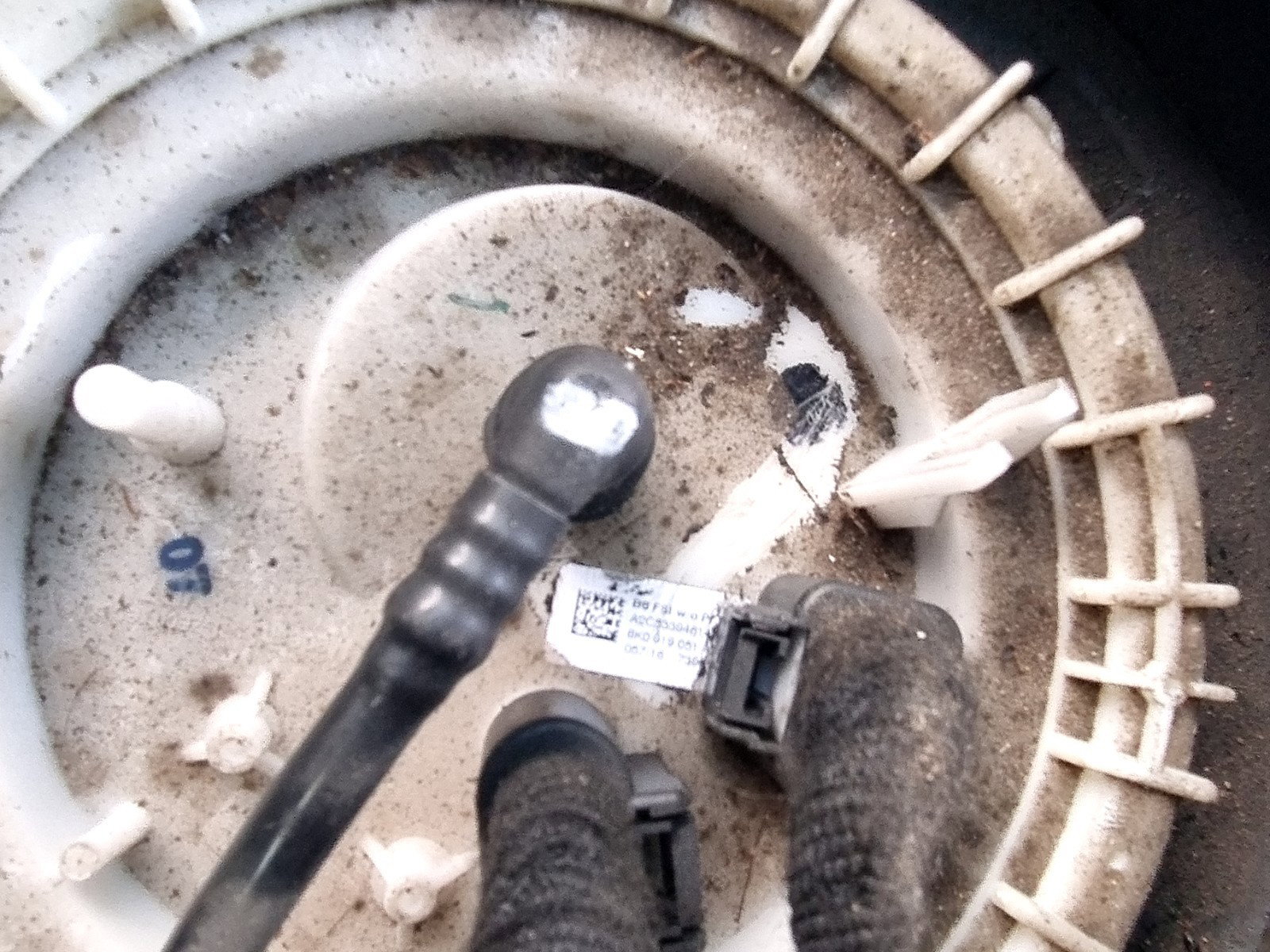 Pompa combustibil AUDI A5 (8T3) [Fabr 2007-2015] 8K0919051A 3.0 TDI CREC 245KW / 333CP - imagine 2