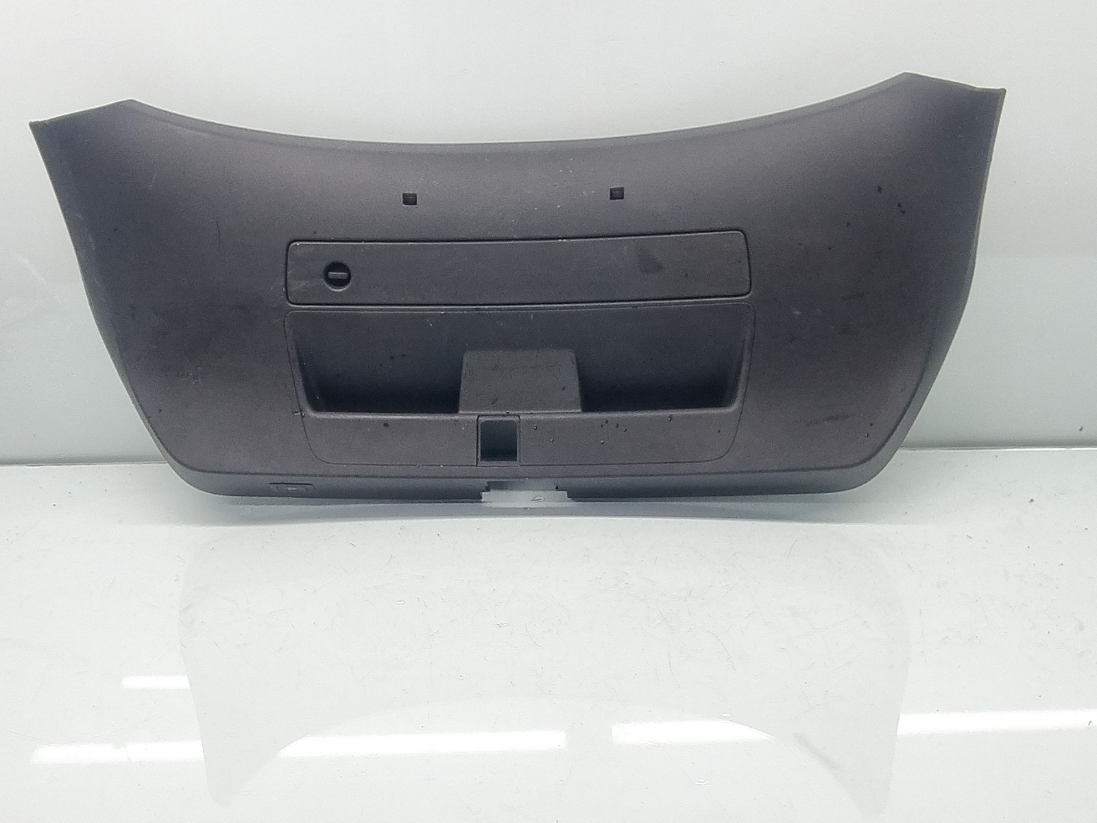 Ornament portbagaj AUDI A7 (4GA) Sportback [Fabr 2011-2017] 4G8867979A 4.0 TFSI CEUC 309KW / 420CP - imagine 1