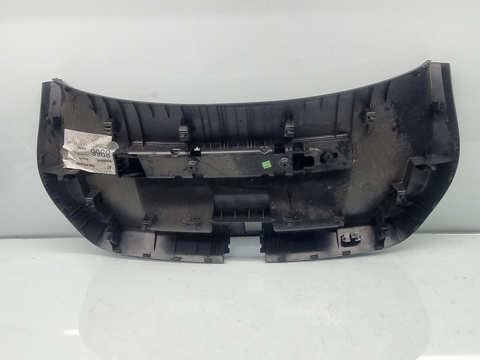 Ornament portbagaj AUDI A7 (4GA) Sportback [Fabr 2011-2017] 4G8867979A 4.0 TFSI CEUC 309KW / 420CP - imagine 2