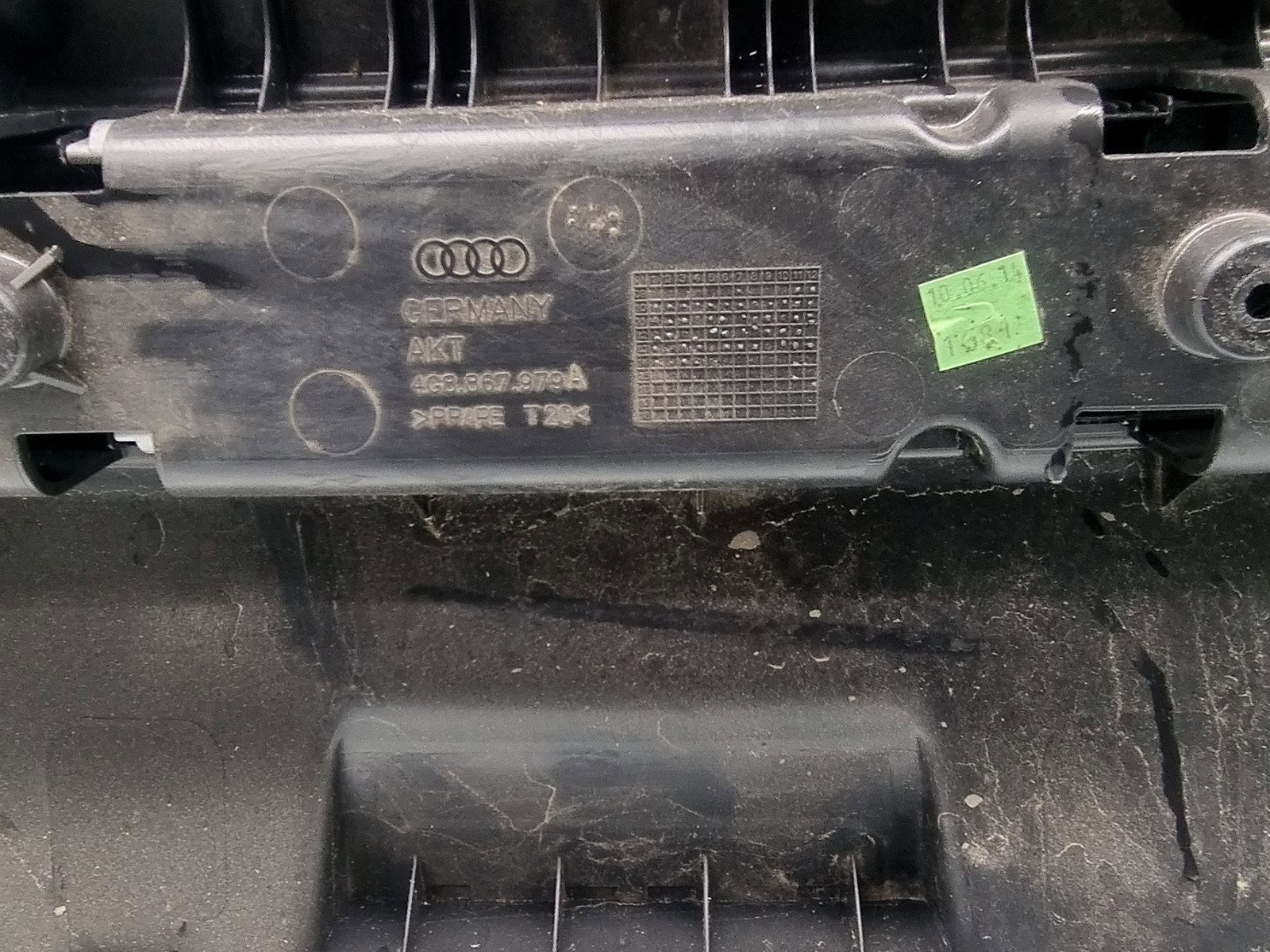 Ornament portbagaj AUDI A7 (4GA) Sportback [Fabr 2011-2017] 4G8867979A 4.0 TFSI CEUC 309KW / 420CP - imagine 4