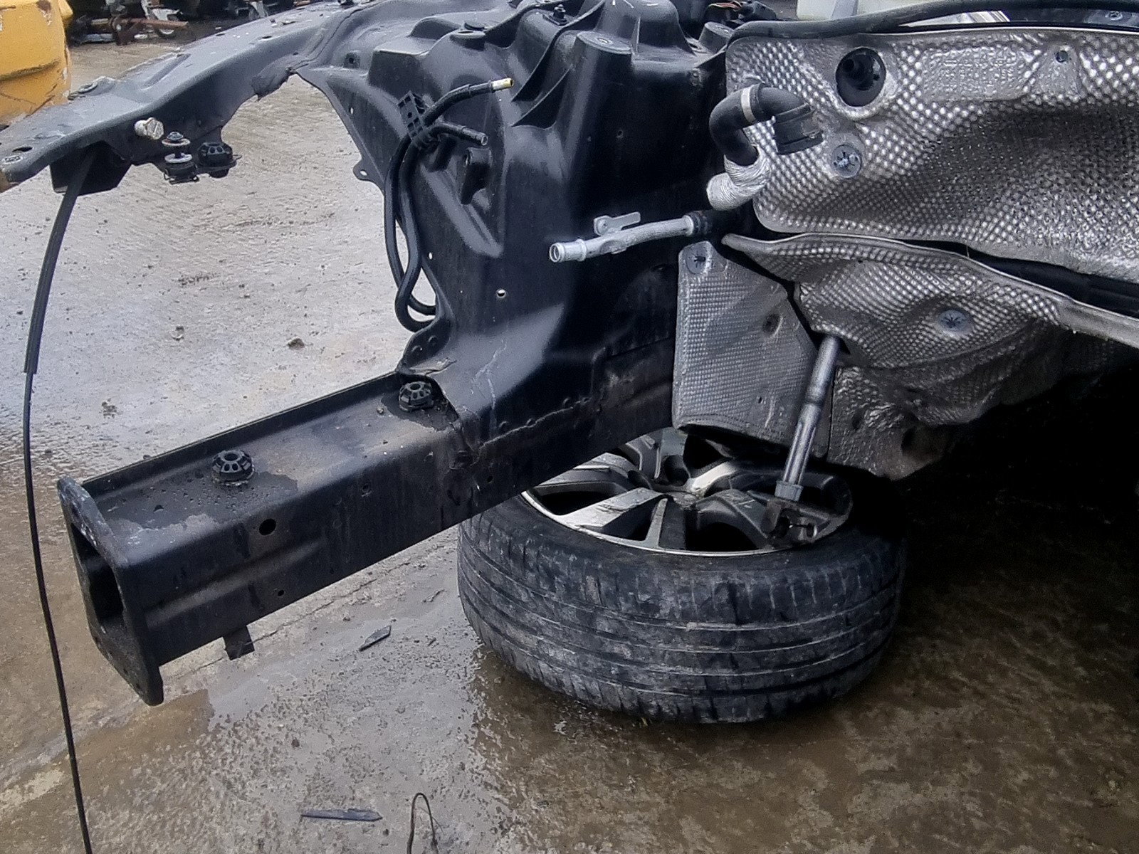 Lonjeron dreapta AUDI A7 (4GA) Sportback [Fabr 2011-2017] 4.0 TFSI CEUC 309KW / 420CP - imagine 2