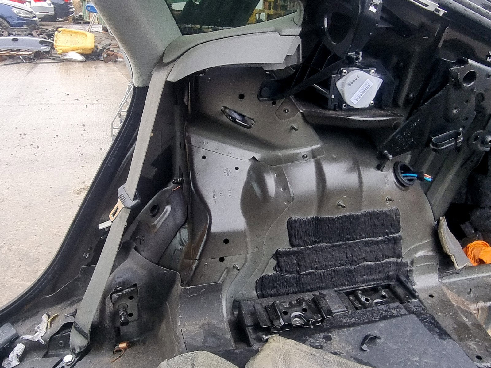 Centura dreapta spate AUDI A7 (4GA) Sportback [Fabr 2011-2017] 4.0 TFSI CEUC 309KW / 420CP - imagine 1