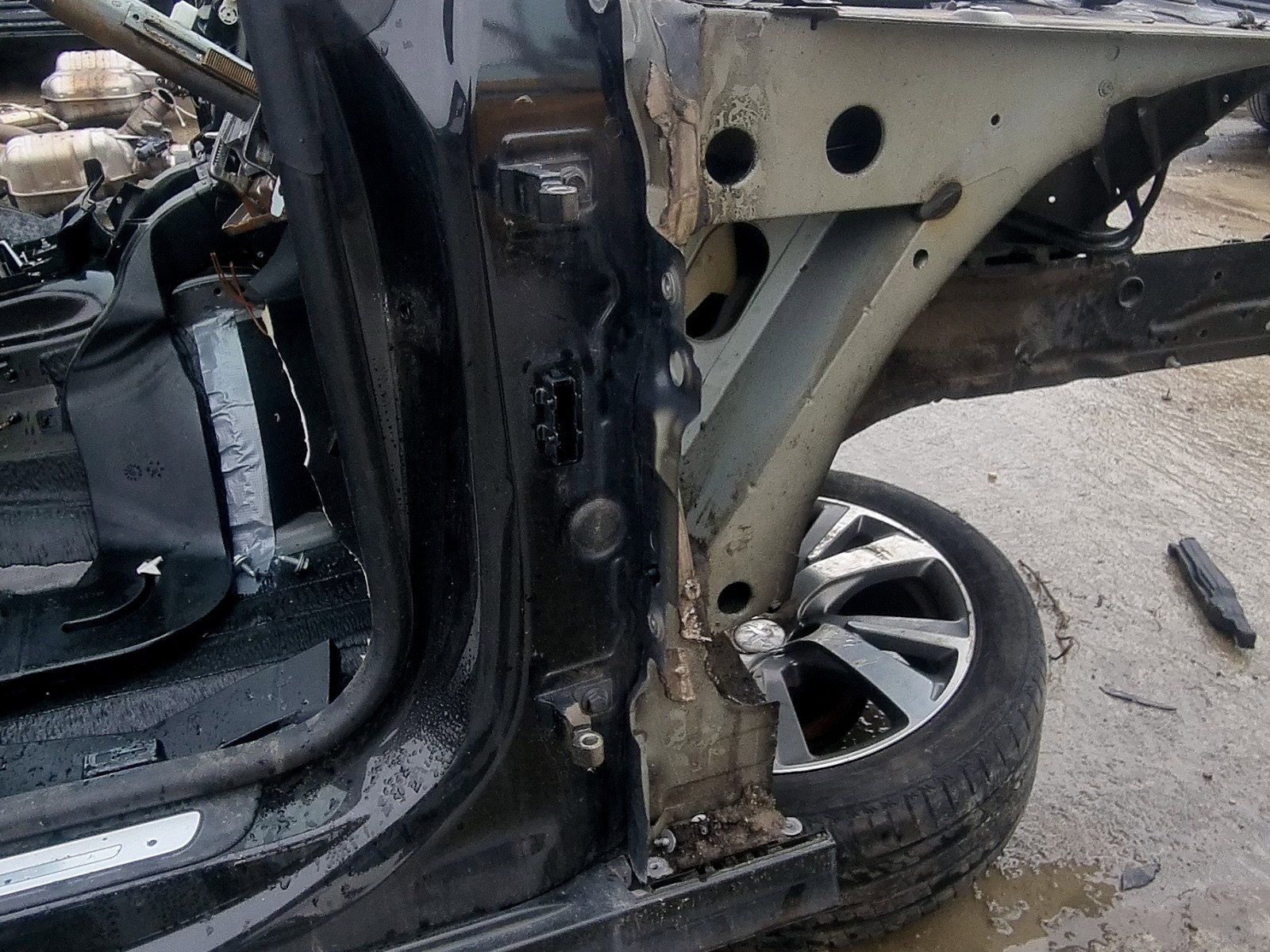 Set balamale usa dreapta fata AUDI A7 (4GA) Sportback [Fabr 2011-2017] 4.0 TFSI CEUC 309KW / 420CP