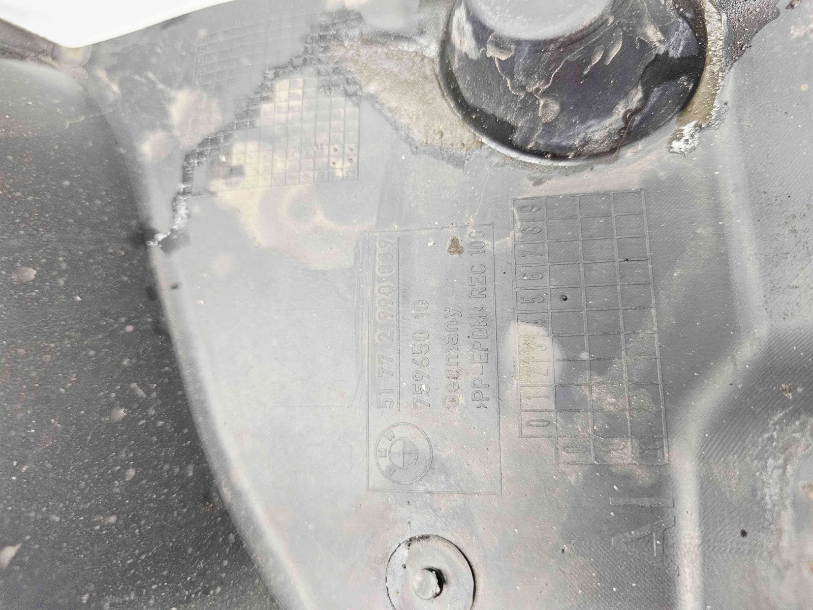 Carenaj roata dreapta fata Bmw X1 (E84) [Fabr 2009-2015] 2990089 - imagine 2