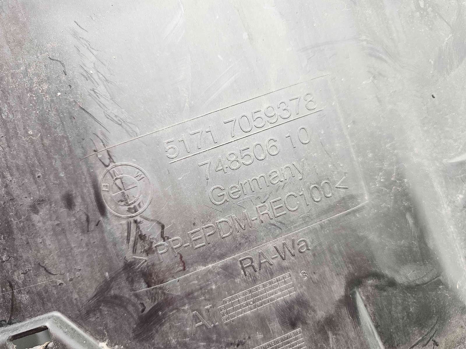 Carenaj roata dreapta fata Bmw 3 (E90) Facelift [Fabr 2005-2011] 7059378 - imagine 2