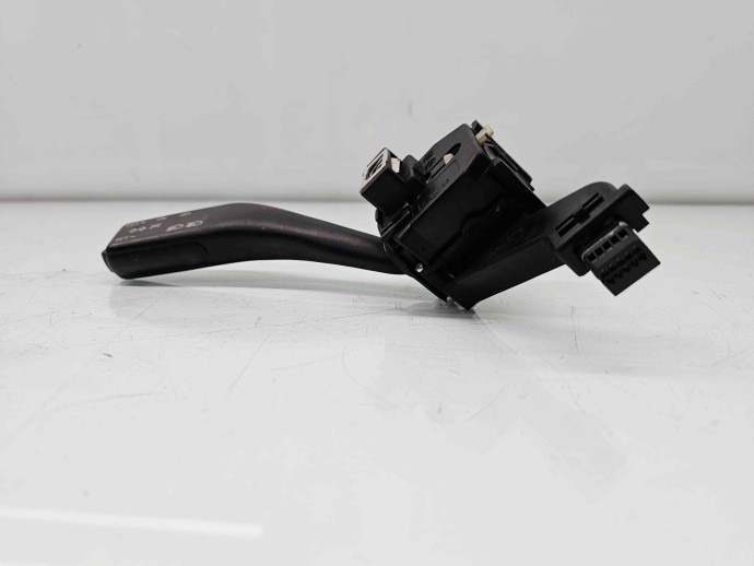  Maneta semnalizare  Skoda Octavia 2 (1Z3) [Fabr 2004-2013] 1K0953513A