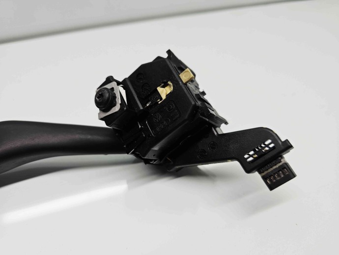  Maneta semnalizare Volkswagen Golf 5 Variant (1K5) [Fabr 2007-2009] 1K0953513F