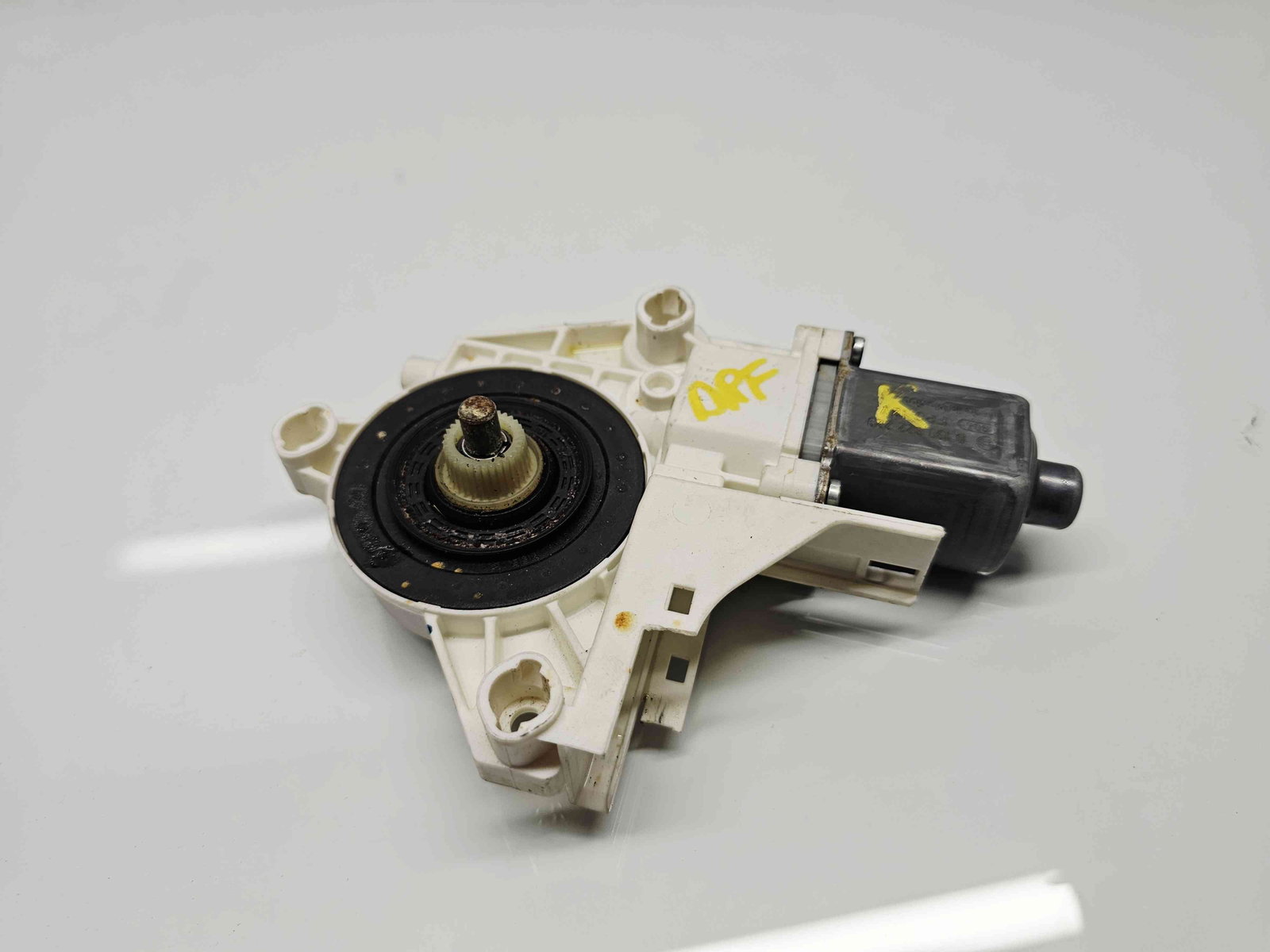 Motoras geam dreapta fata Volkswagen Golf 5 Variant (1K5) [Fabr 2007-2009] 1K5837401AJ