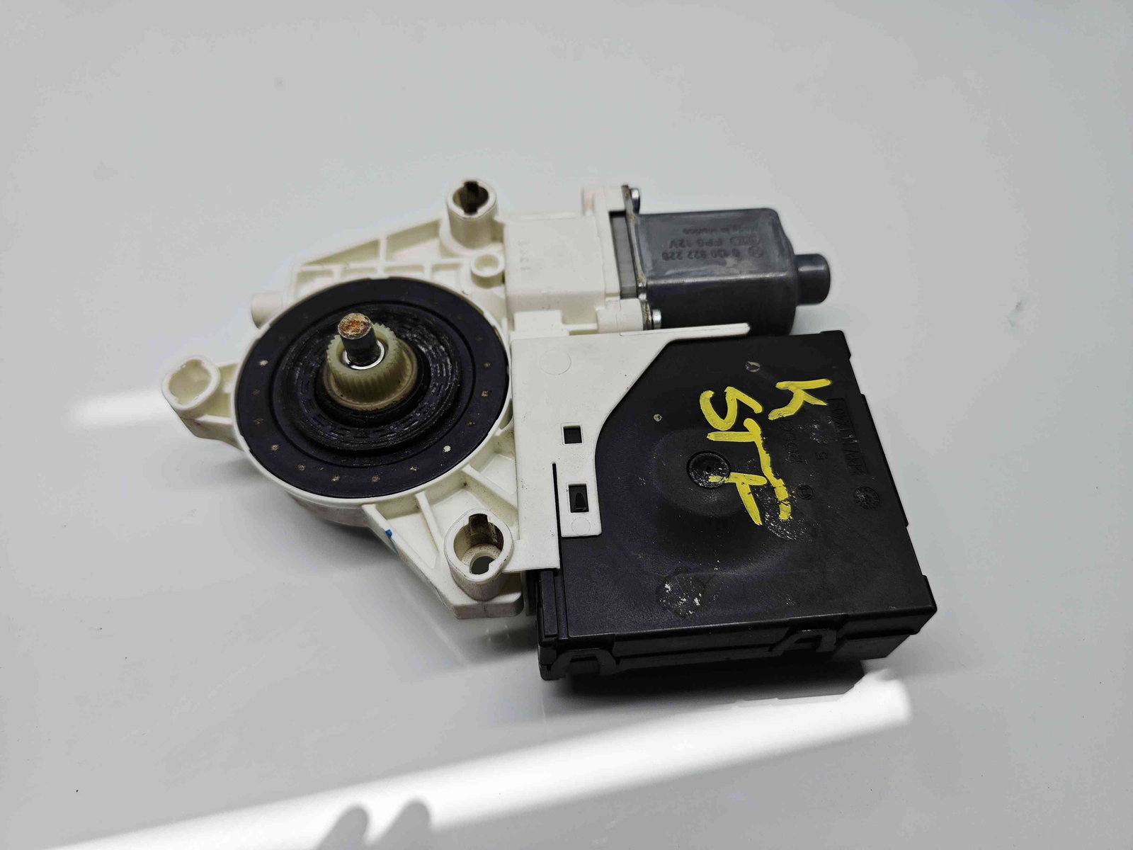Motoras geam stanga fata Volkswagen Golf 5 Variant (1K5) [Fabr 2007-2009] 1K5837402AJ