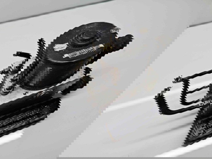 Pompa ABS Volkswagen Golf 5 Variant (1K5) [Fabr 2007-2009] 1K0907379AC 1.9 TDI BLS 77KW / 105CP